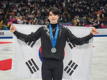 피겨 차준환, 한국 남자 선수 최초로 세계선수권대회 ‘은메달’