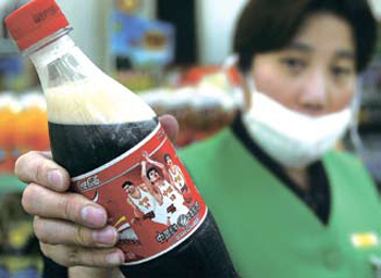 [뉴스 쏙 시사 쑥]중국, 염소 성분 함유된 콜라 시중에 유통
