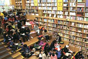 [뉴스 브리핑]서울도서관 1년 넘게 연체된 책 800권