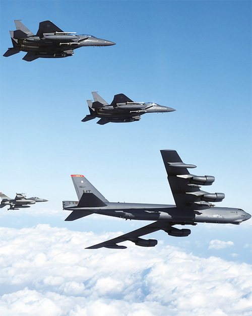 [뉴스 브리핑]미국 B-52 폭격기, 우리 하늘에 뜬 이유는?