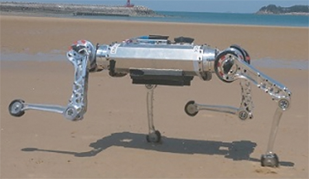모래사장 위에서도 '쌩쌩' 달릴 수 있는 사족 보행 로봇