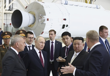 러시아 우주기지서 만난 김정은·푸틴… 군사협력 논의