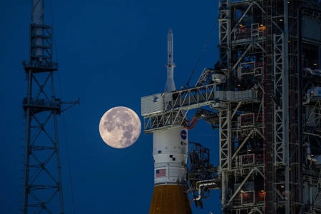 NASA “달에 우주인 착륙시키는 계획, 2026년으로 연기” 