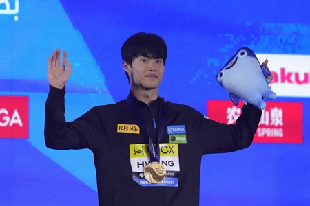황선우, 세계수영선수권 자유형 200m 금메달… 한국 수영, 단일 대회 최고 성과