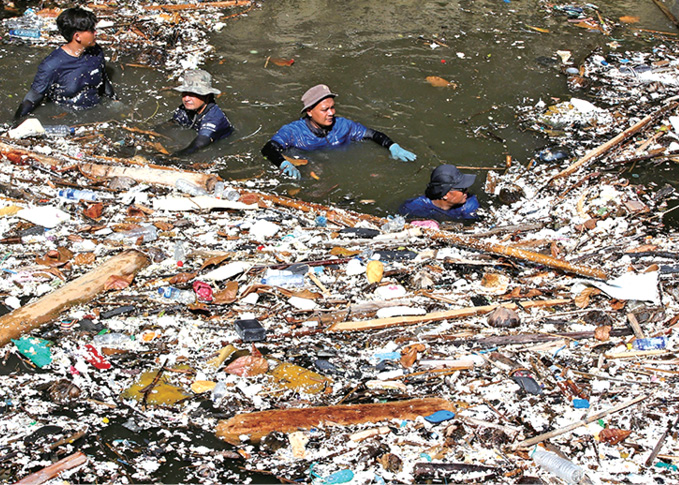 ‘쓰레기 강’을 청소하라!