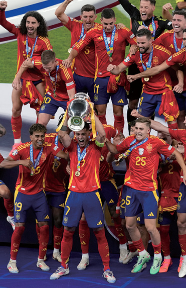 스페인, 유로 대회에서 최초로 4회 우승
