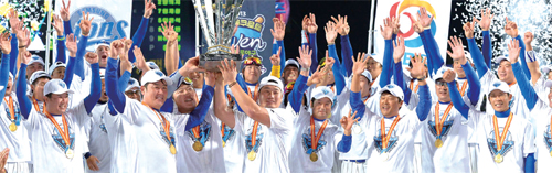 [뉴스 브리핑]삼성 라이온즈, 사상 첫 3년 연속 통합 우승